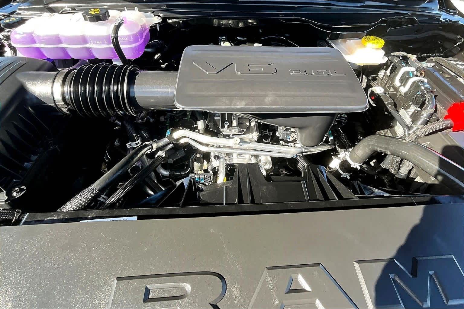 Thumbnail: 2025 RAM 1500 - 9