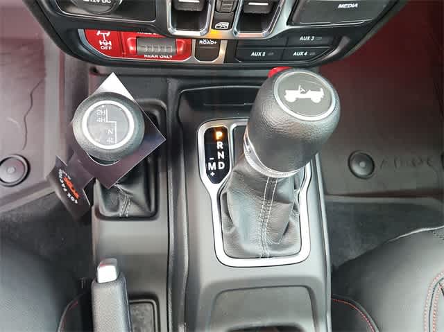 Thumbnail: 2024 Jeep Wrangler - 31