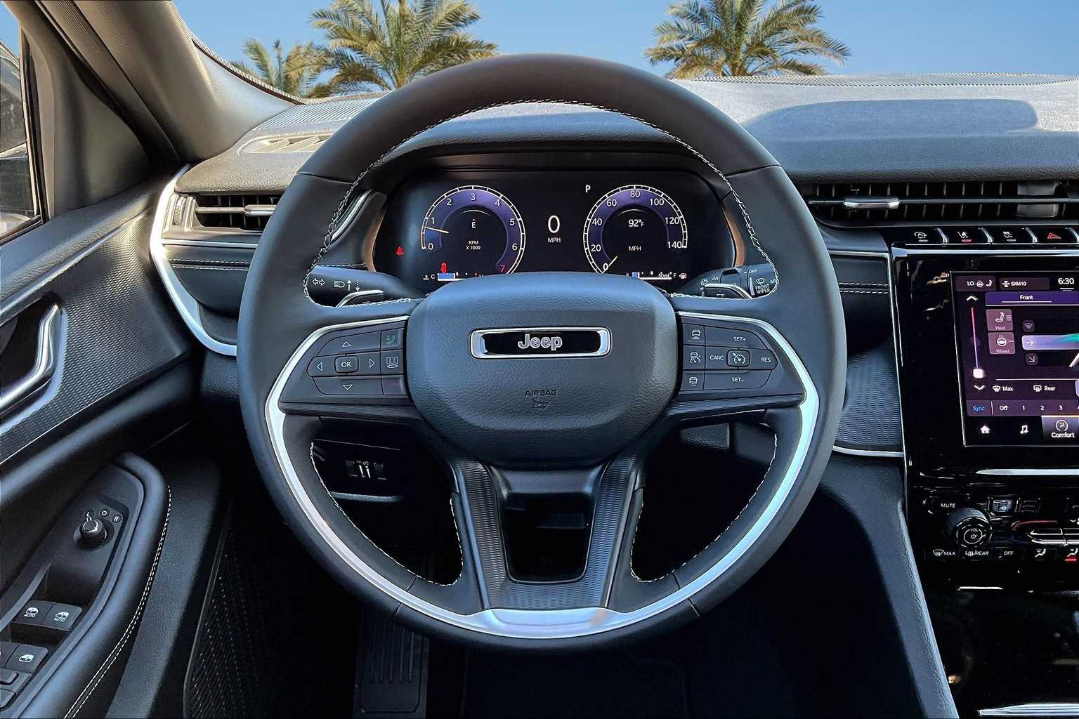 Thumbnail: 2025 Jeep Grand Cherokee - 14