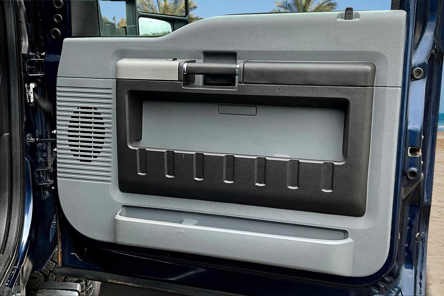 Thumbnail: 2015 Ford F-350 - 24