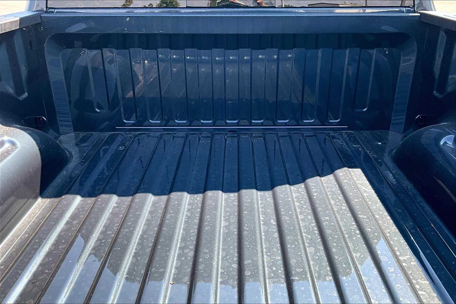 Thumbnail: 2025 RAM 1500 - 17