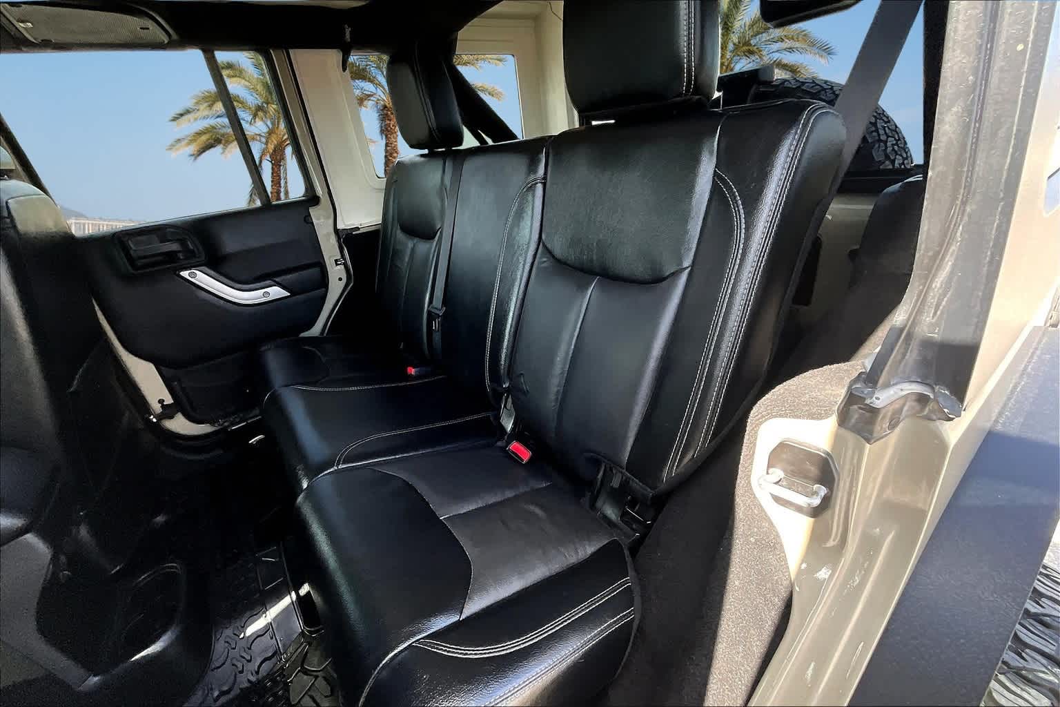 Thumbnail: 2018 Jeep Wrangler - 12