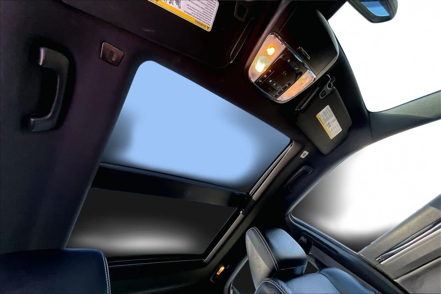 Thumbnail: 2023 Chrysler 300 - 27