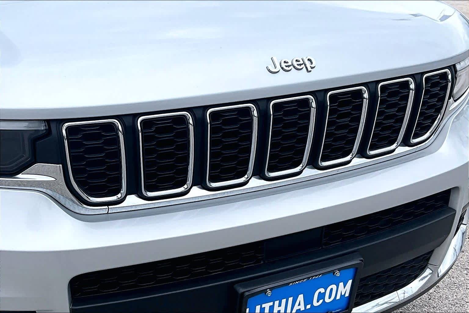 Thumbnail: 2023 Jeep Grand Cherokee - 30