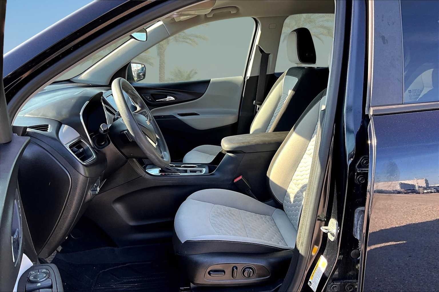 Thumbnail: 2020 Chevrolet Equinox - 10