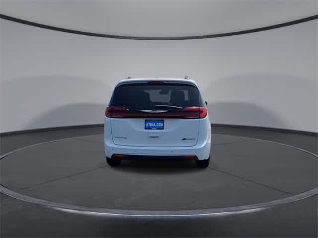 Thumbnail: 2021 Chrysler Pacifica - 7