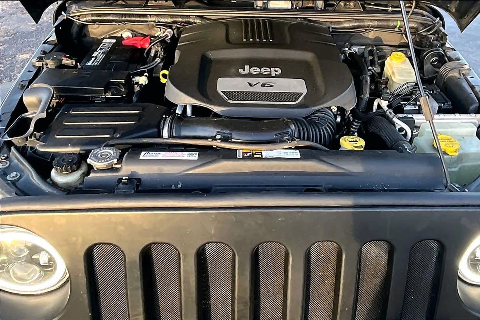 Thumbnail: 2014 Jeep Wrangler - 8