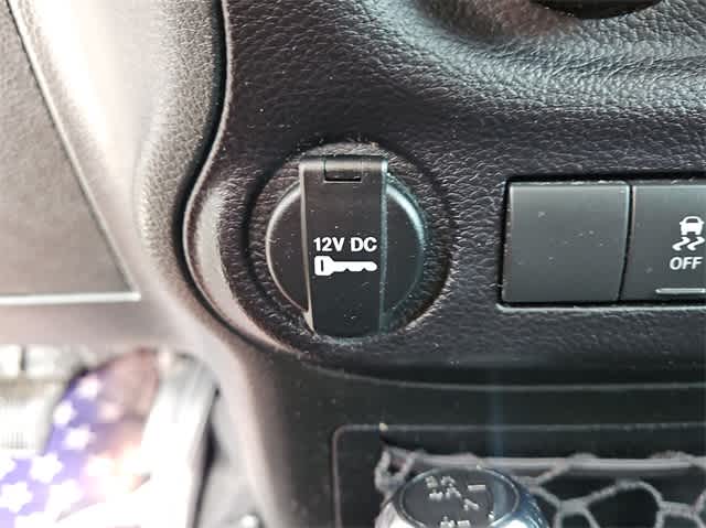 Thumbnail: 2015 Jeep Wrangler - 26