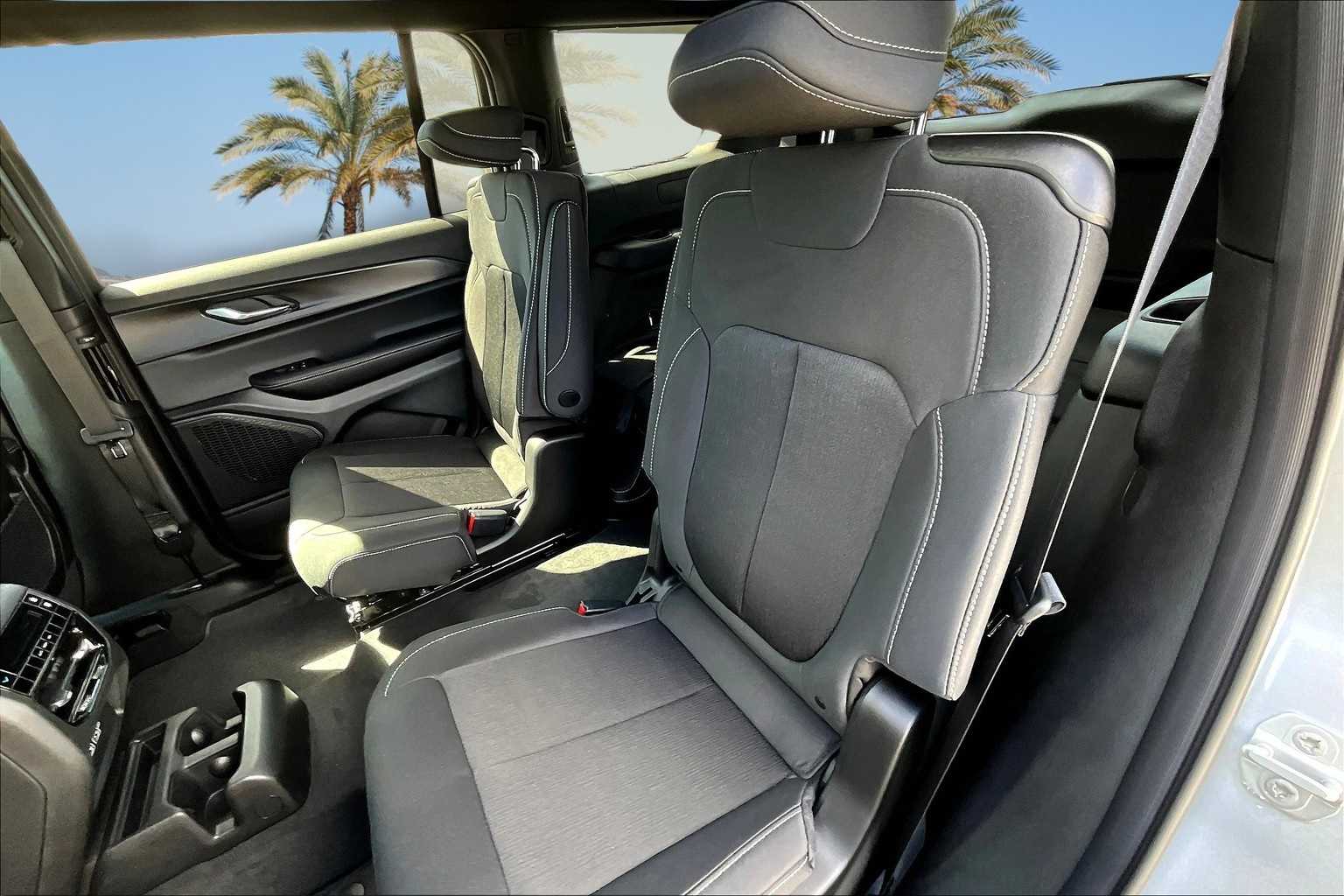 Thumbnail: 2025 Jeep Grand Cherokee - 11