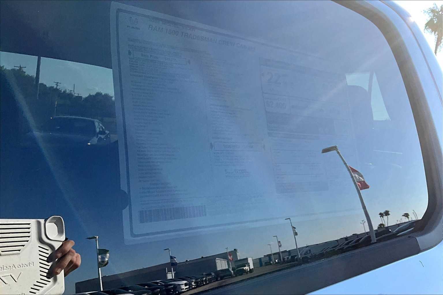 Thumbnail: 2025 RAM 1500 - 22