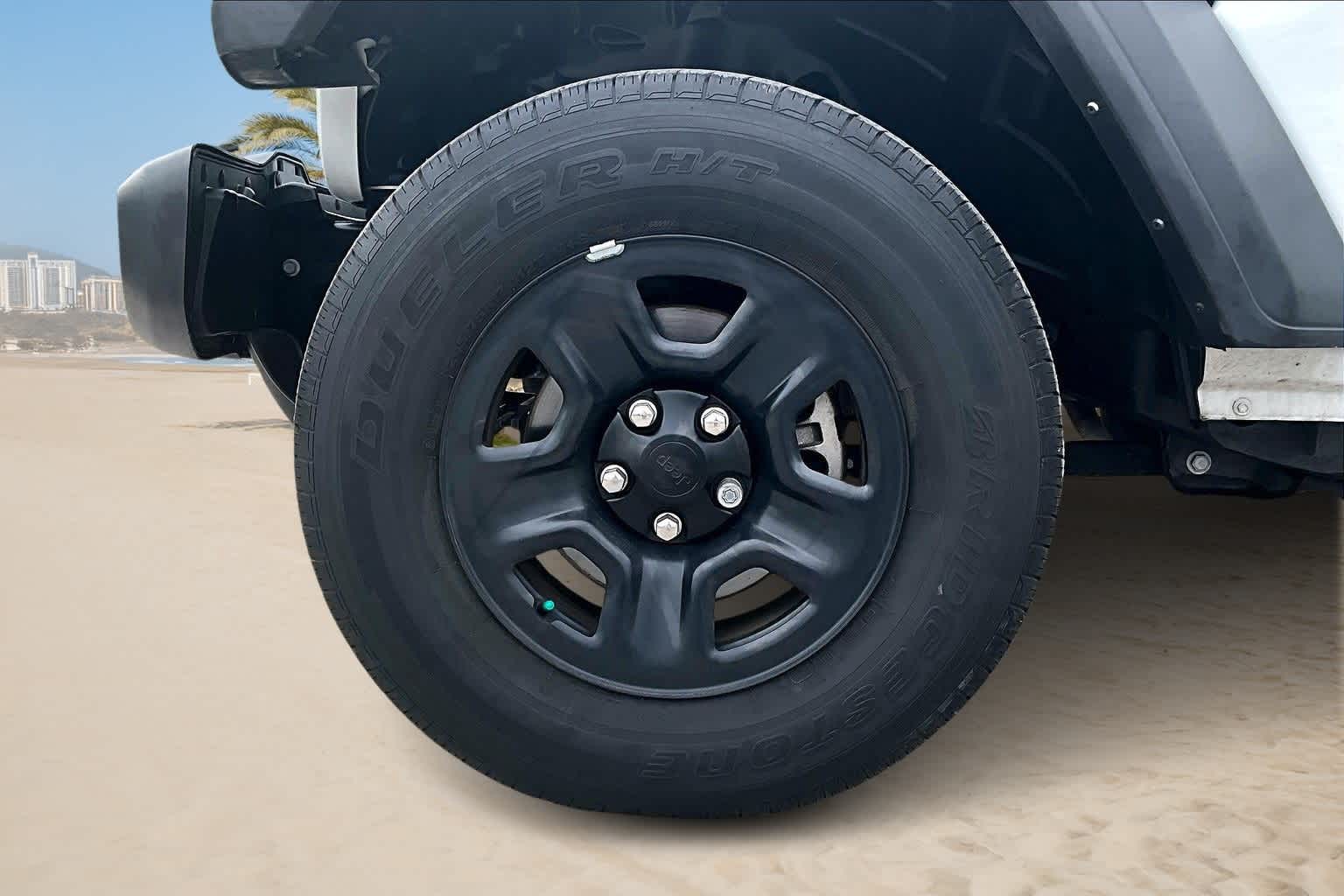 Thumbnail: 2023 Jeep Gladiator - 7