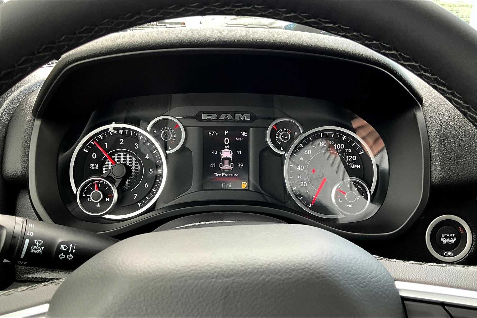 Thumbnail: 2026 RAM 1500 - 18