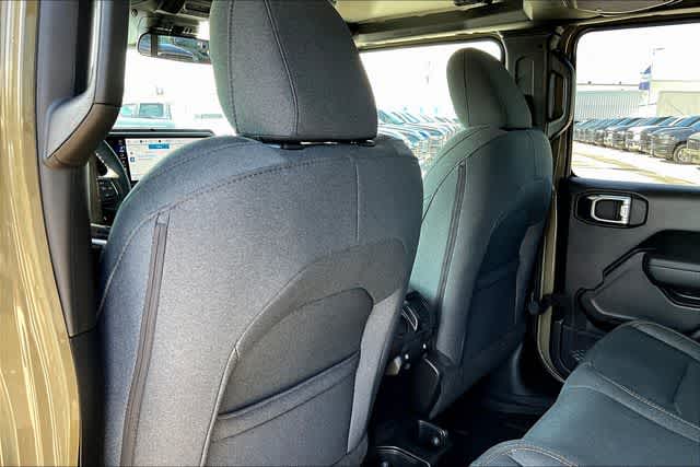 Thumbnail: 2025 Jeep Gladiator - 11