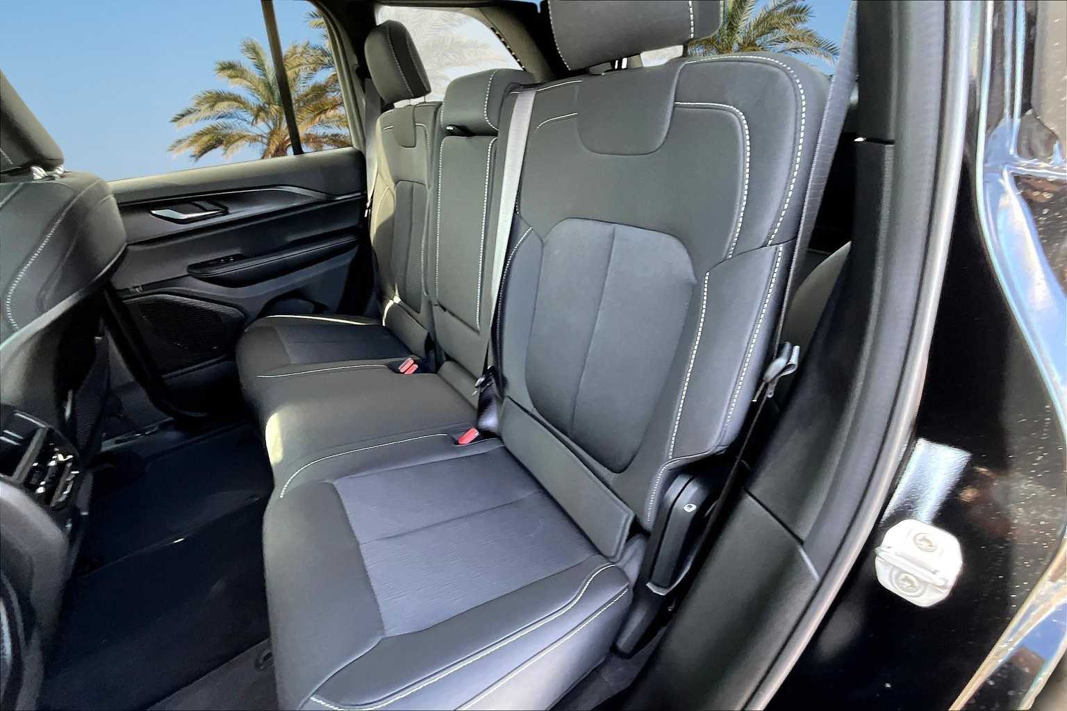 Thumbnail: 2025 Jeep Grand Cherokee - 13
