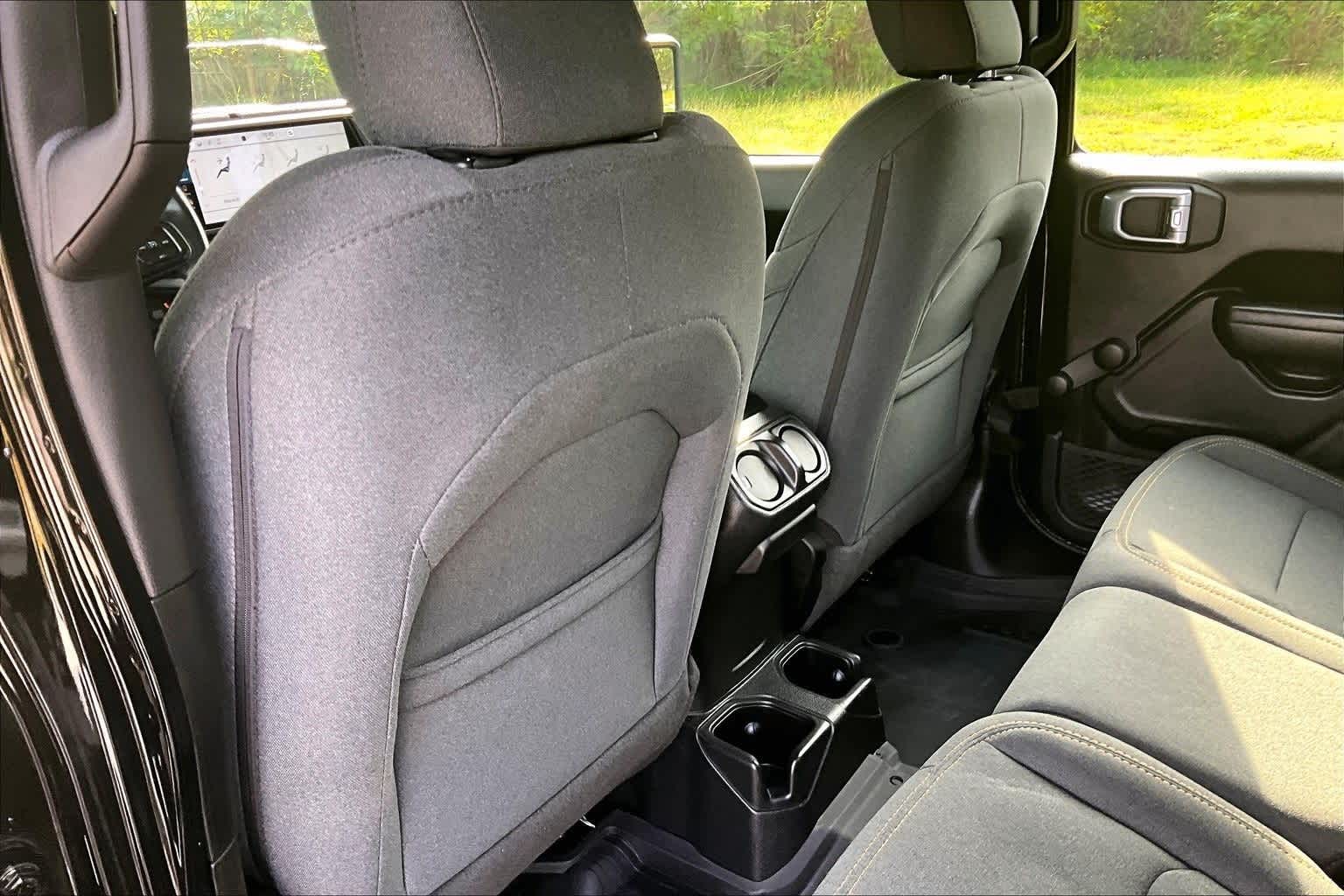 Thumbnail: 2024 Jeep Gladiator - 11