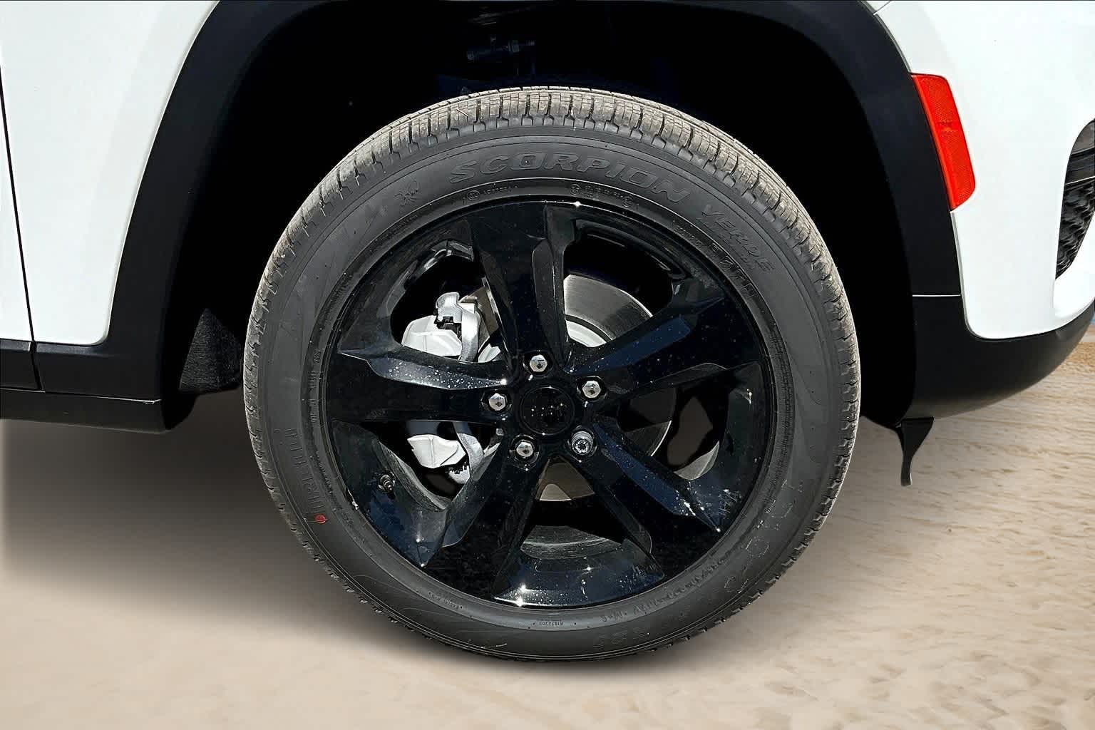 Thumbnail: 2025 Jeep Grand Cherokee - 8