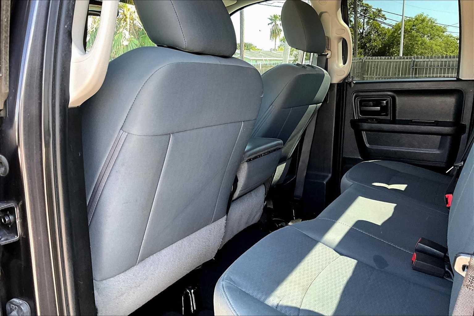 Thumbnail: 2019 RAM 1500 Classic - 11