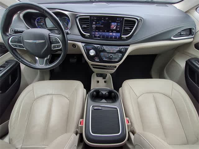 Thumbnail: 2021 Chrysler Pacifica - 15
