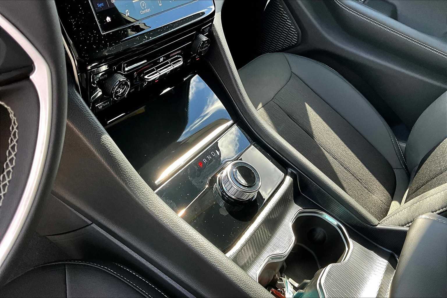 Thumbnail: 2025 Jeep Grand Cherokee - 15