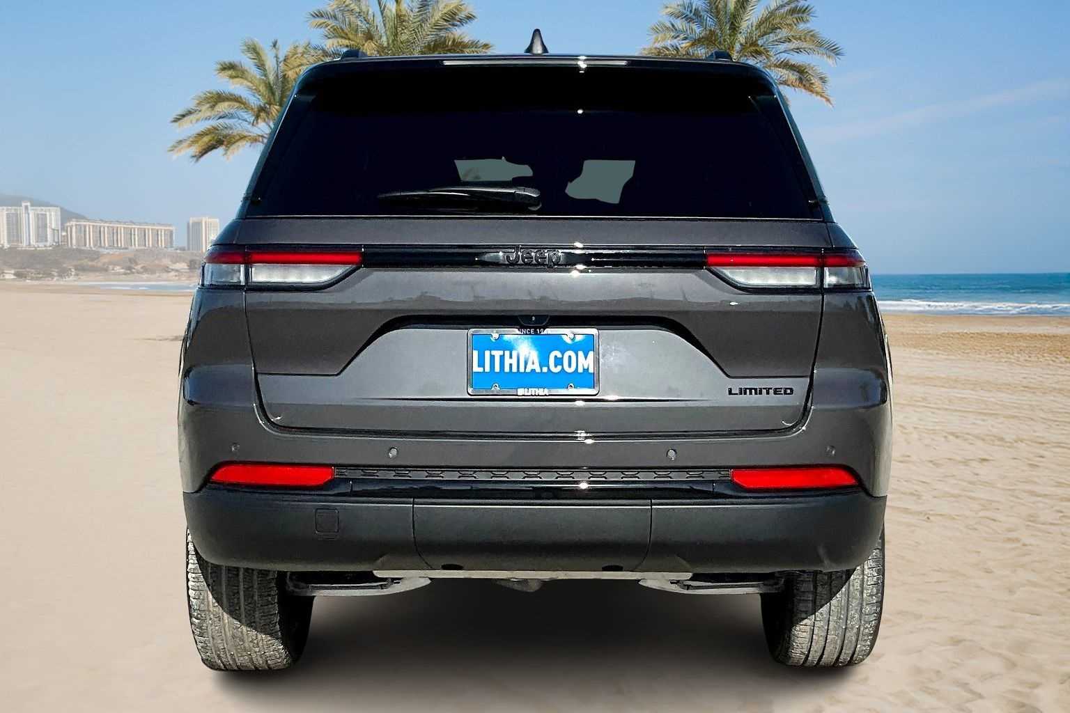 Thumbnail: 2025 Jeep Grand Cherokee - 5