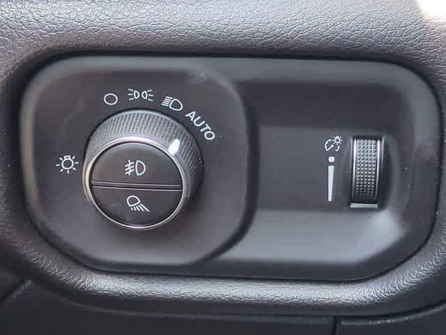 2025 RAM 2500 Tradesman - Photo 18