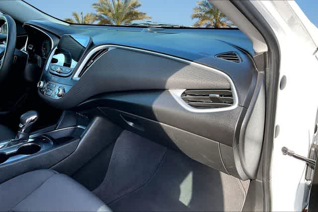 Thumbnail: 2023 Chevrolet Malibu - 21