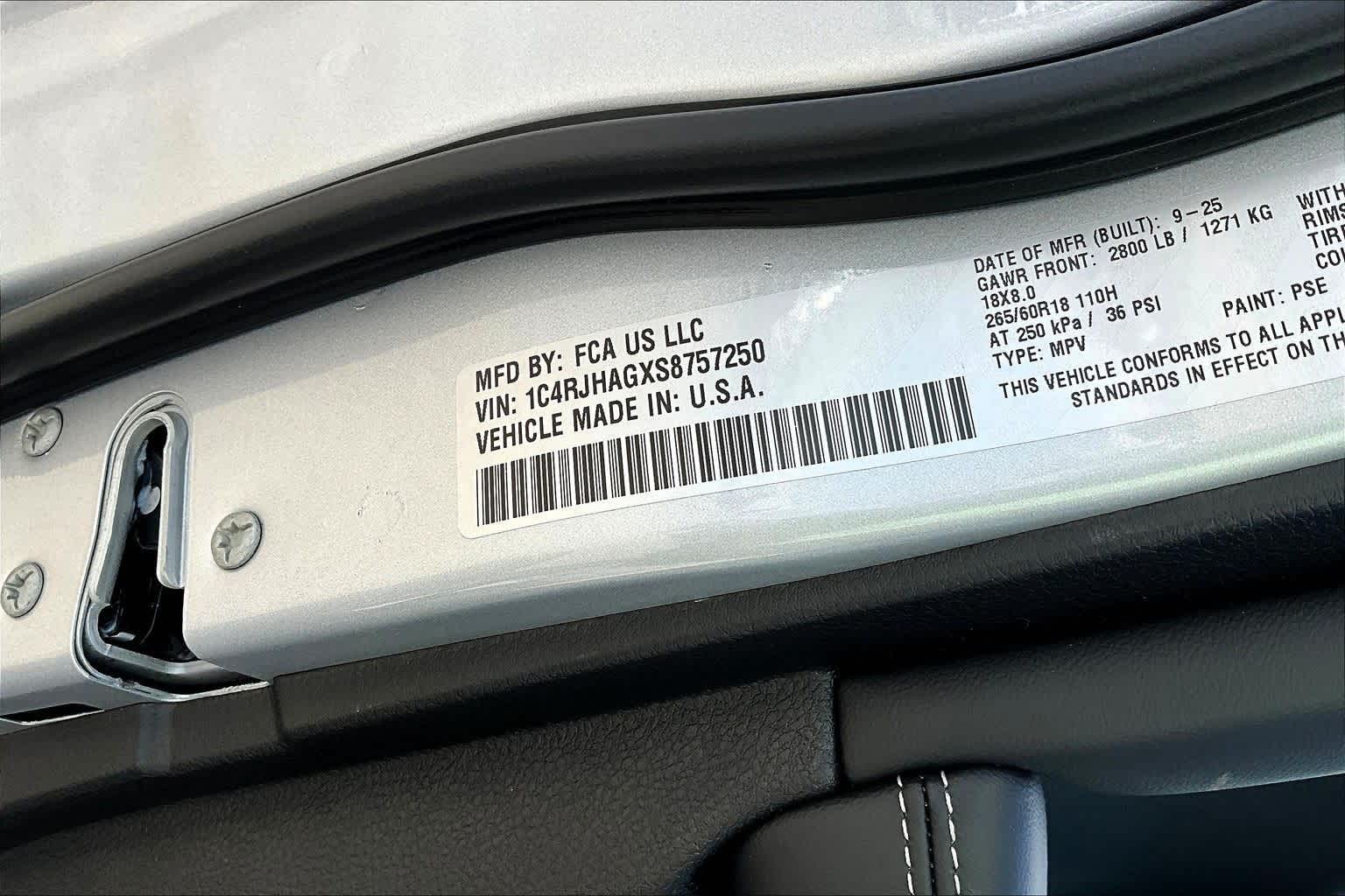 Thumbnail: 2025 Jeep Grand Cherokee - 21