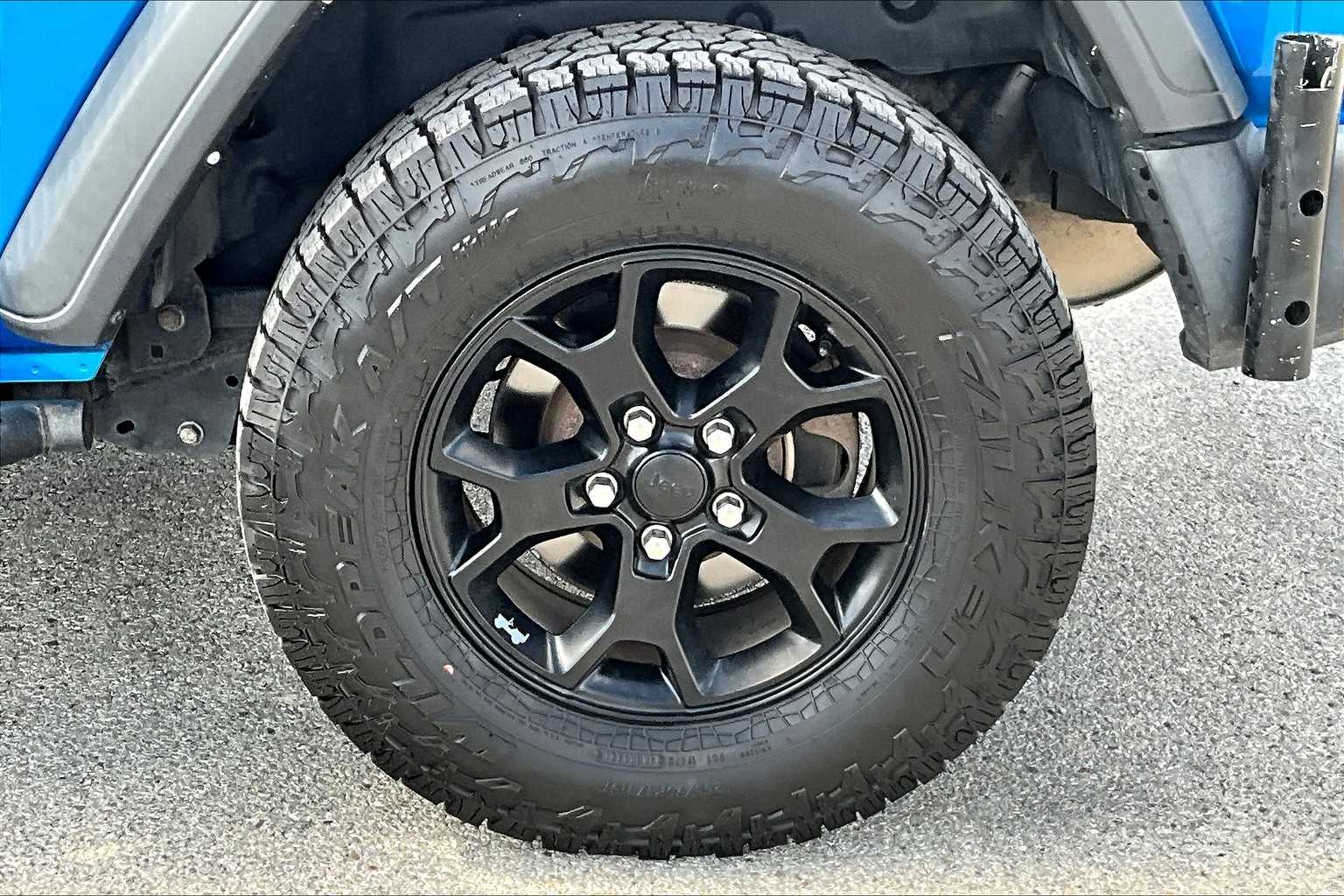 Thumbnail: 2021 Jeep Wrangler - 34
