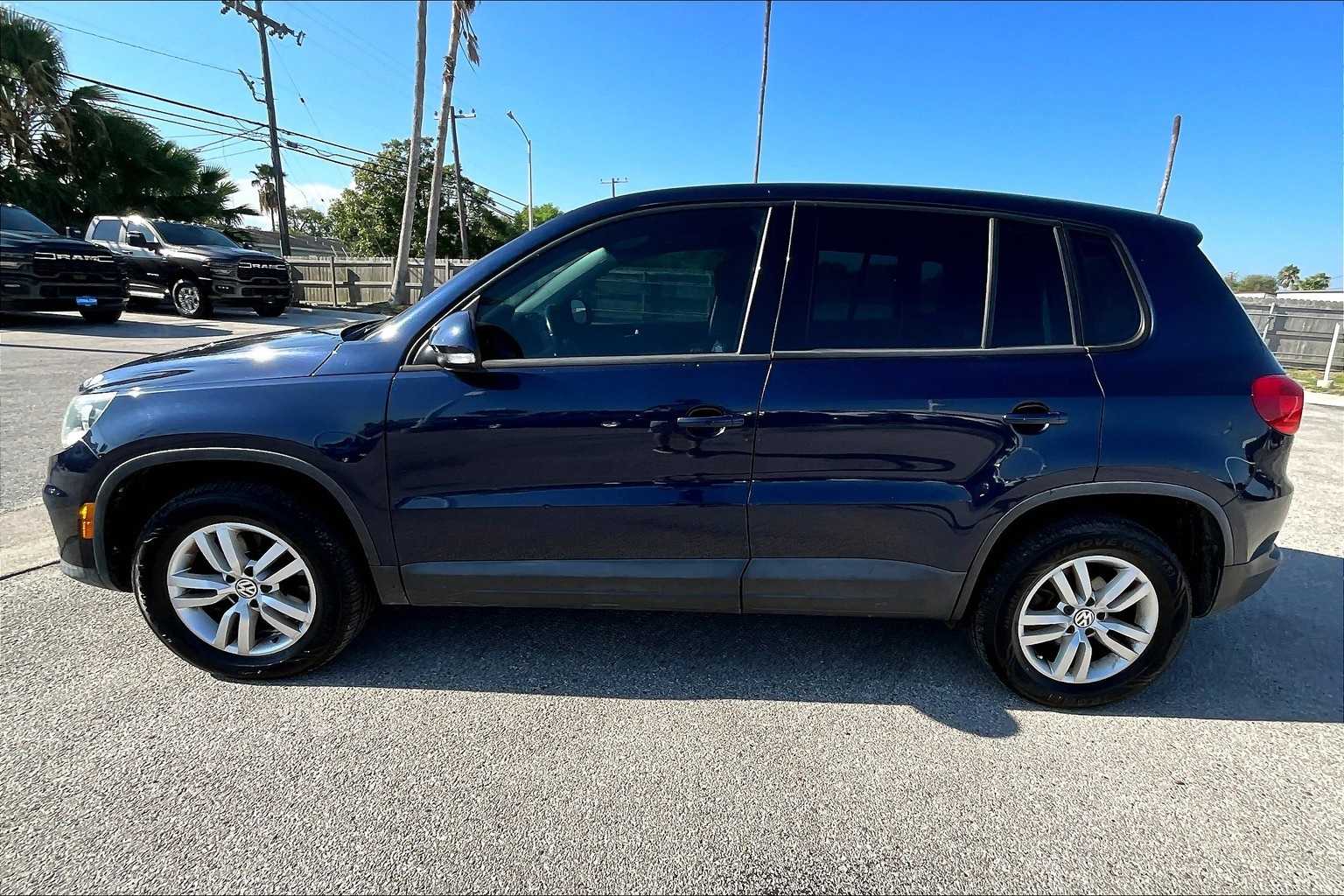2013 Volkswagen Tiguan SE photo 3