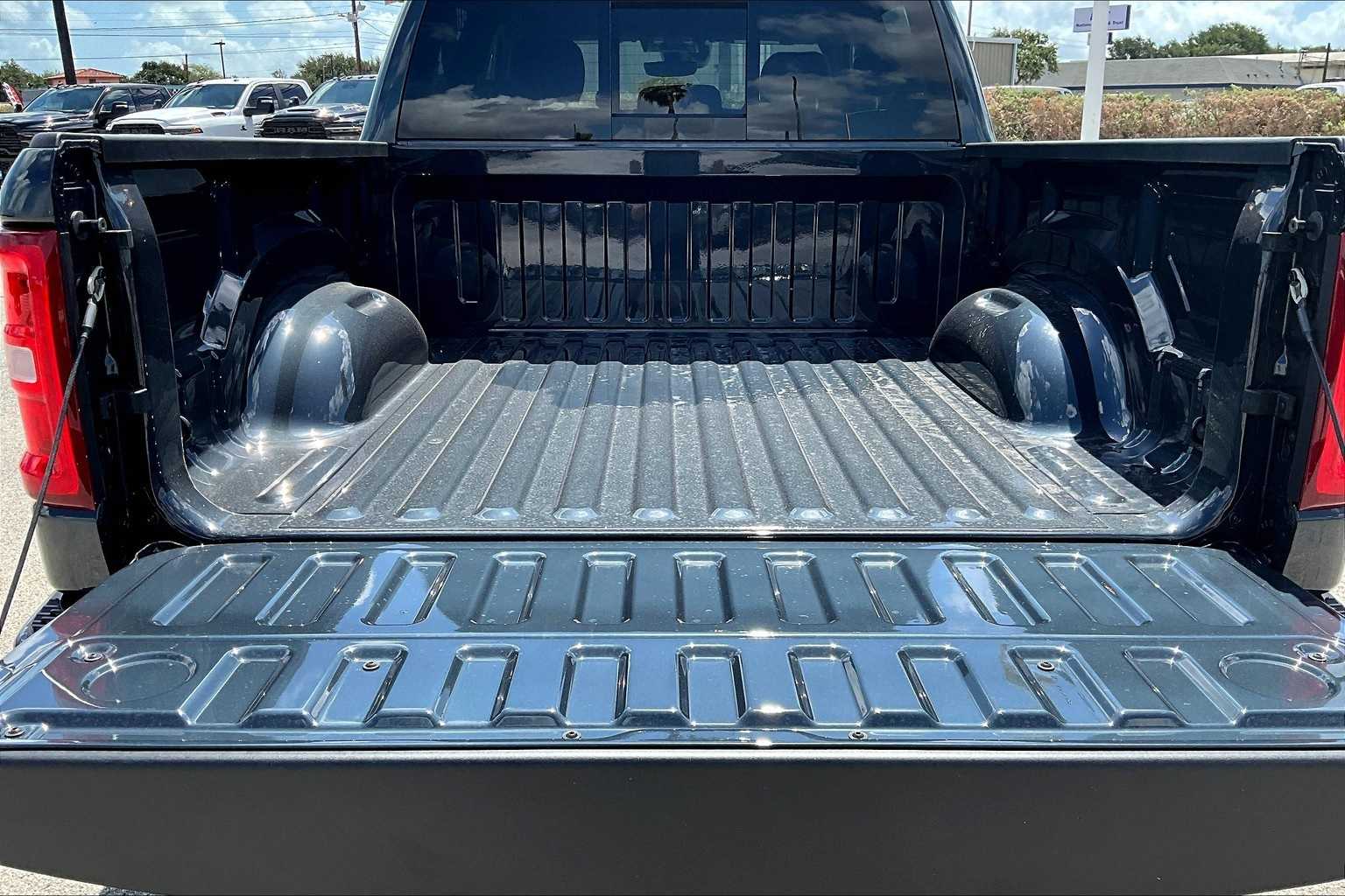 Thumbnail: 2026 RAM 1500 - 19