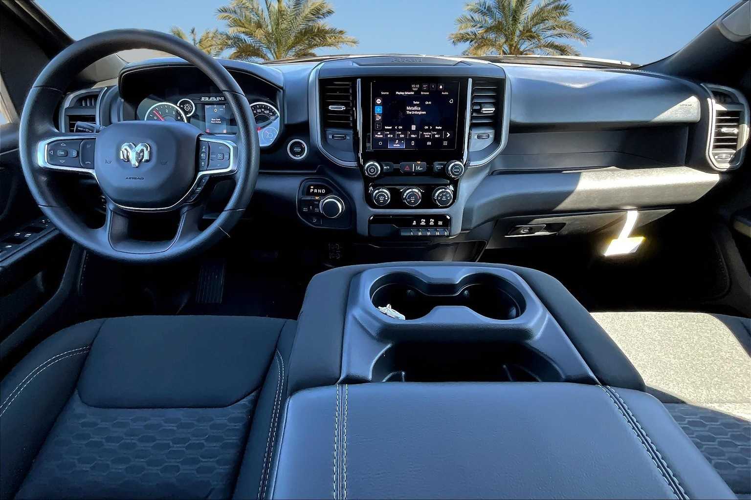 Thumbnail: 2025 RAM 1500 - 9