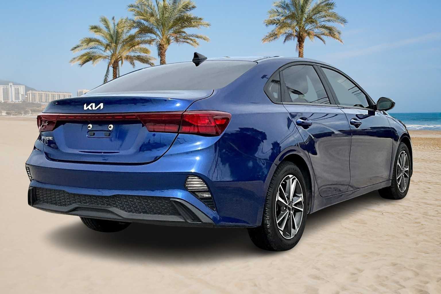 Thumbnail: 2022 Kia Forte - 23