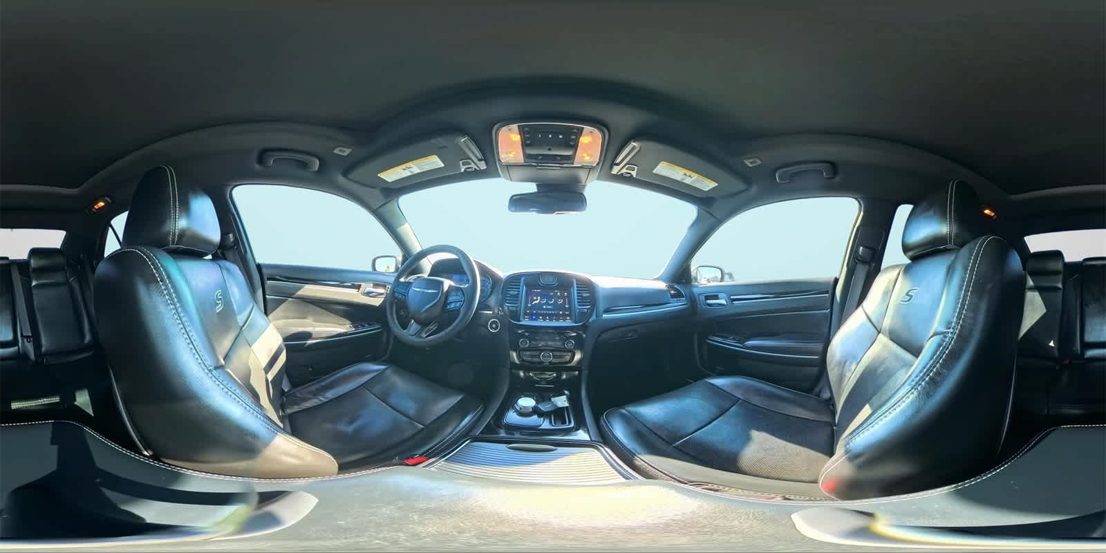 Thumbnail: 2023 Chrysler 300 - 33