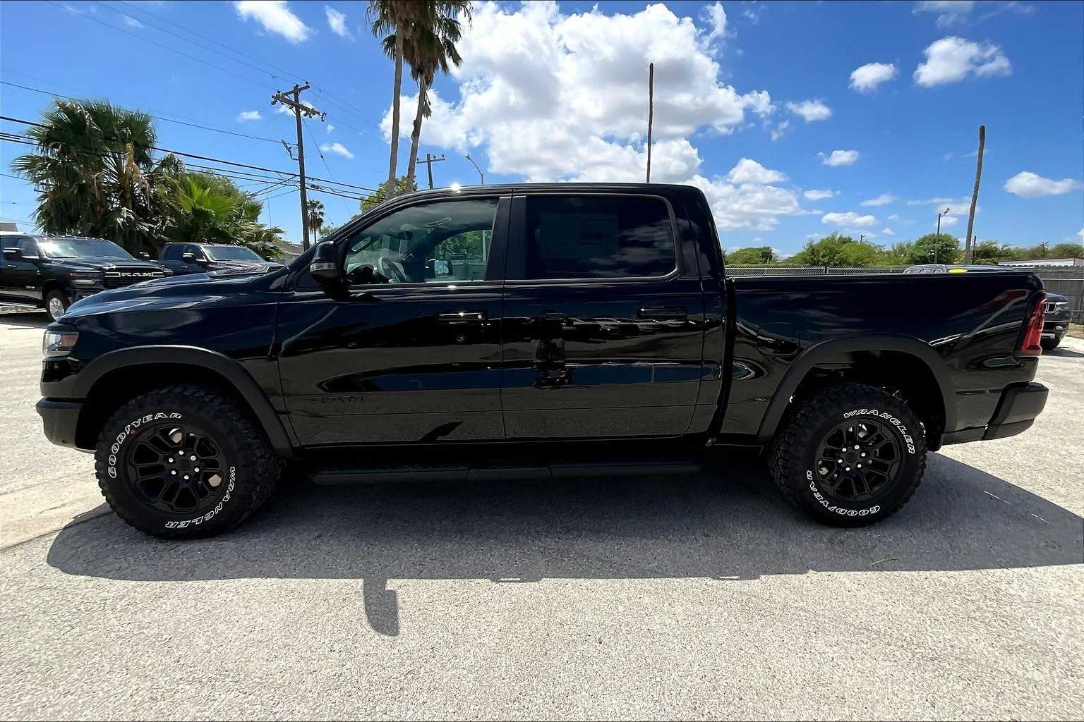 Thumbnail: 2026 RAM 1500 - 3