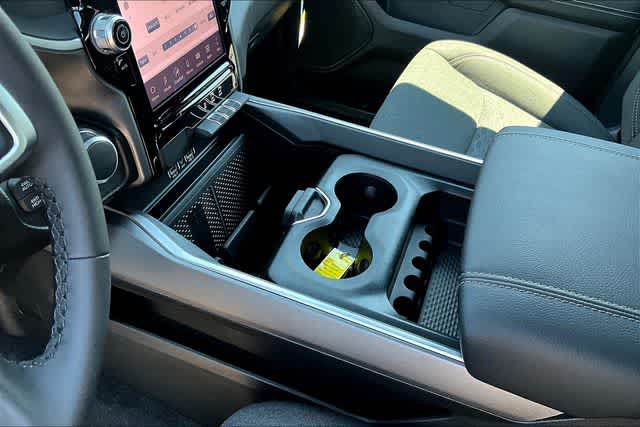 Thumbnail: 2026 RAM 1500 - 17