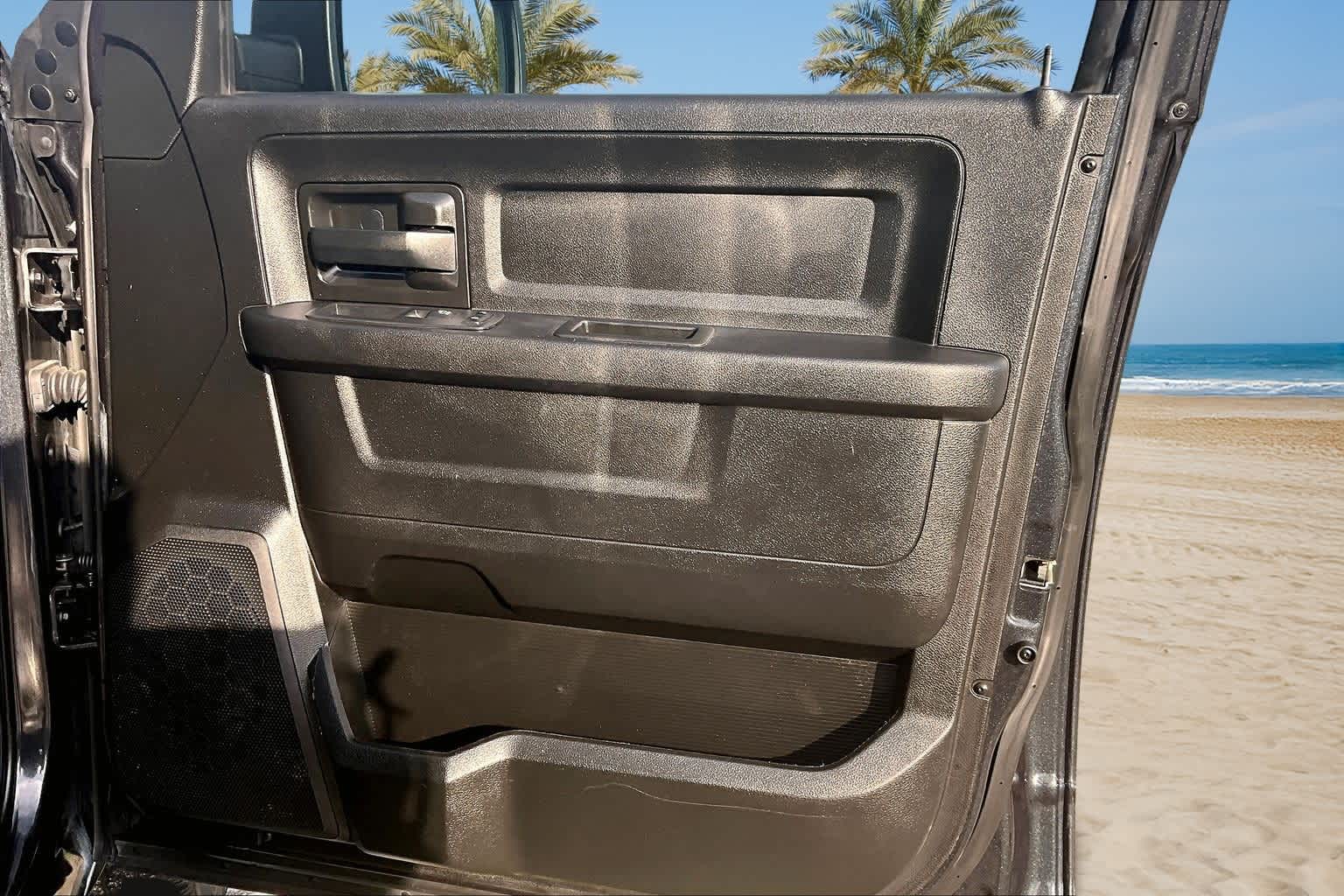 Thumbnail: 2019 RAM 1500 Classic - 25