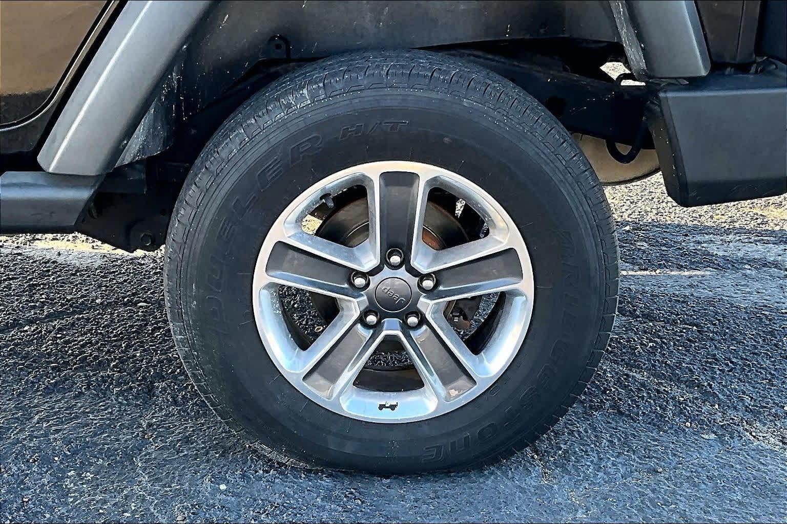 Thumbnail: 2013 Jeep Wrangler - 33