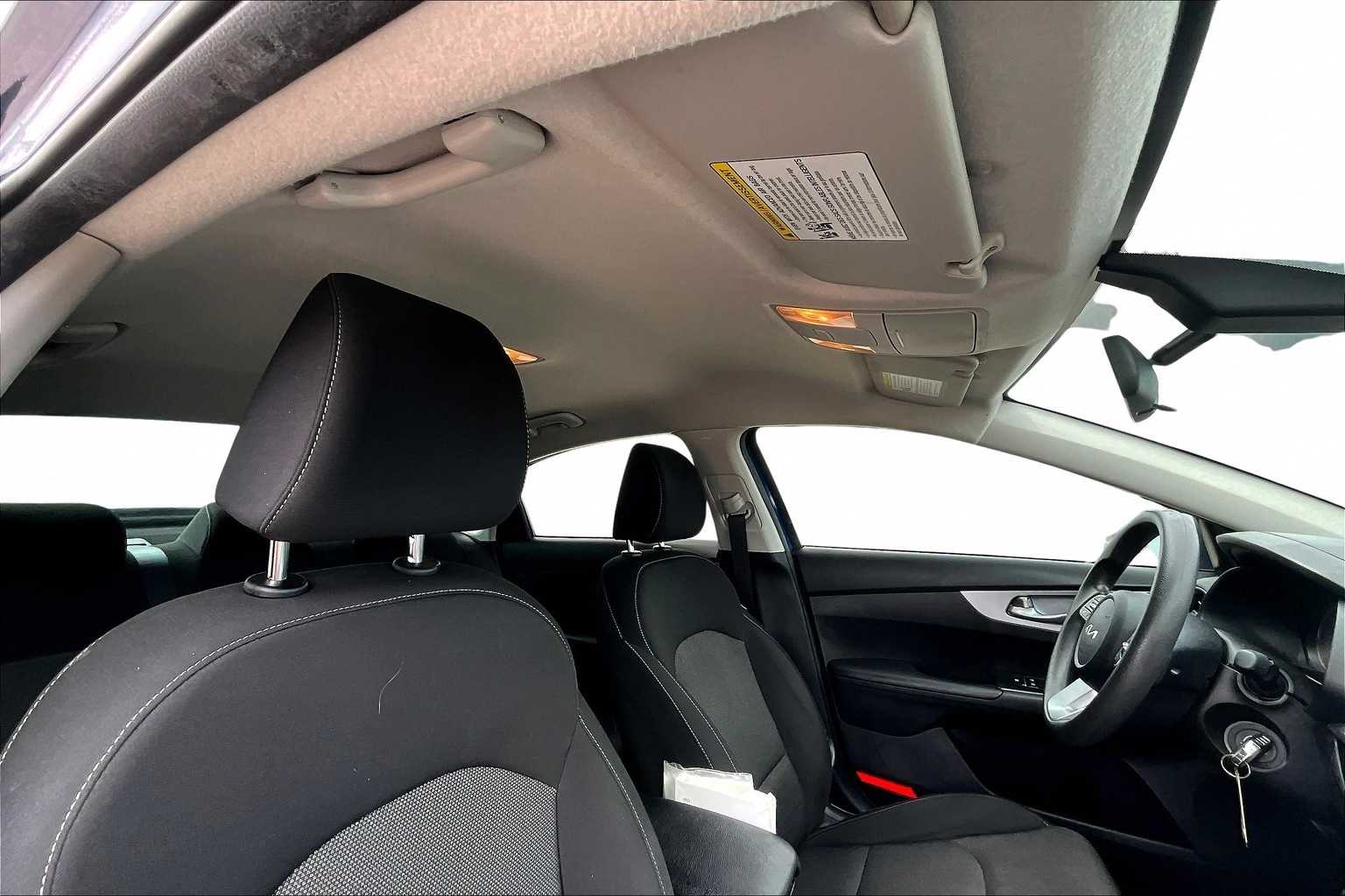 Thumbnail: 2022 Kia Forte - 30