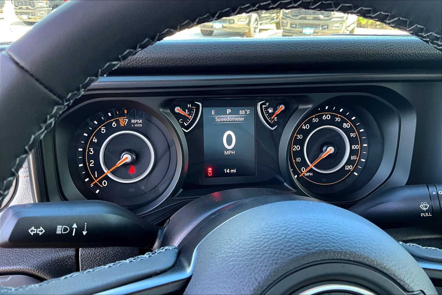 Thumbnail: 2025 Jeep Gladiator - 17