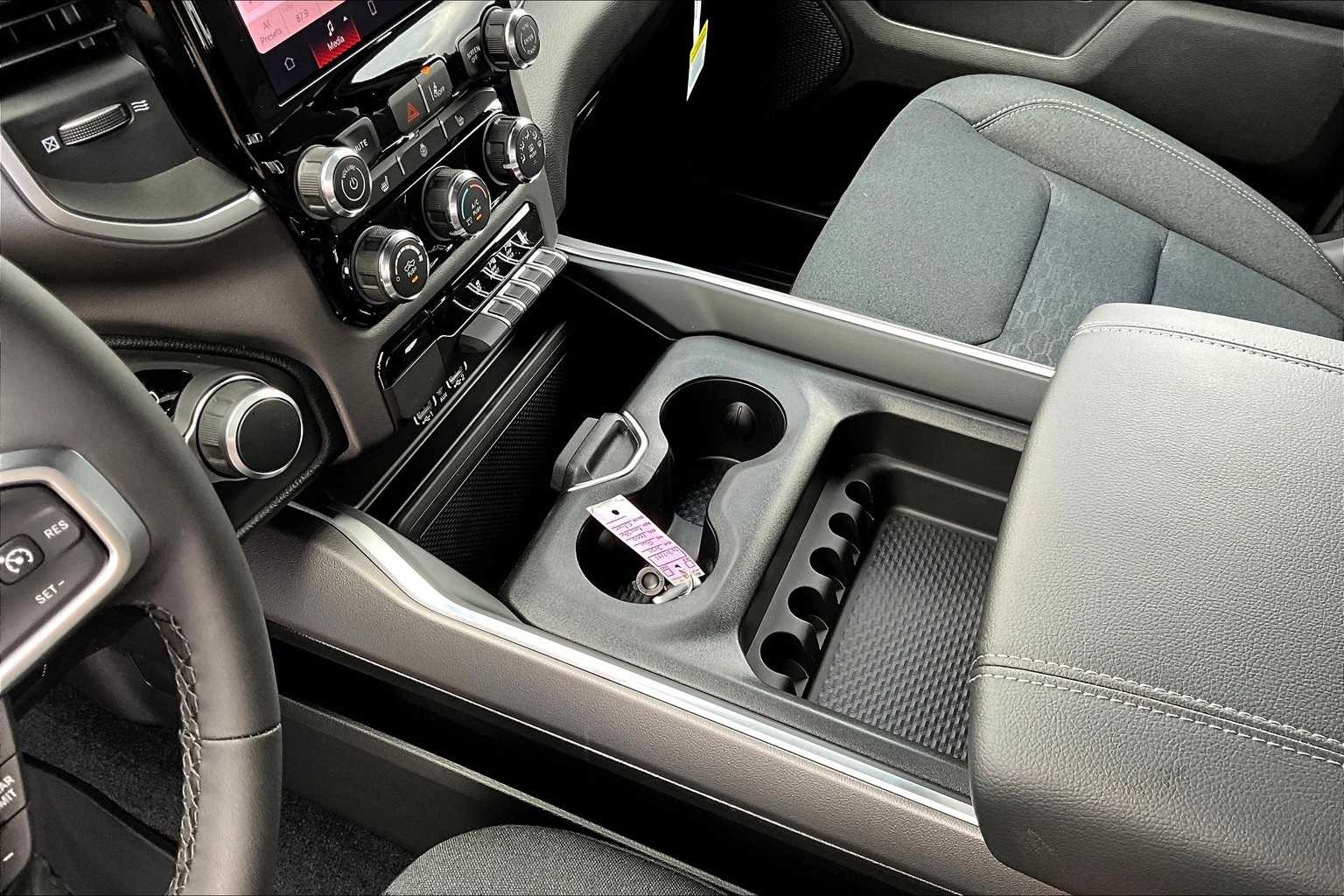 Thumbnail: 2025 RAM 1500 - 17