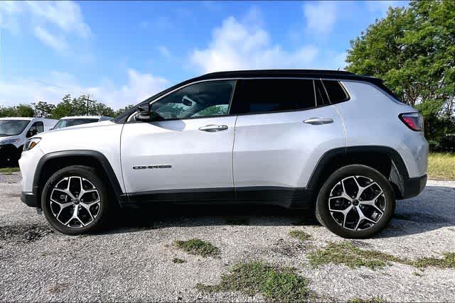 Thumbnail: 2025 Jeep Compass - 3