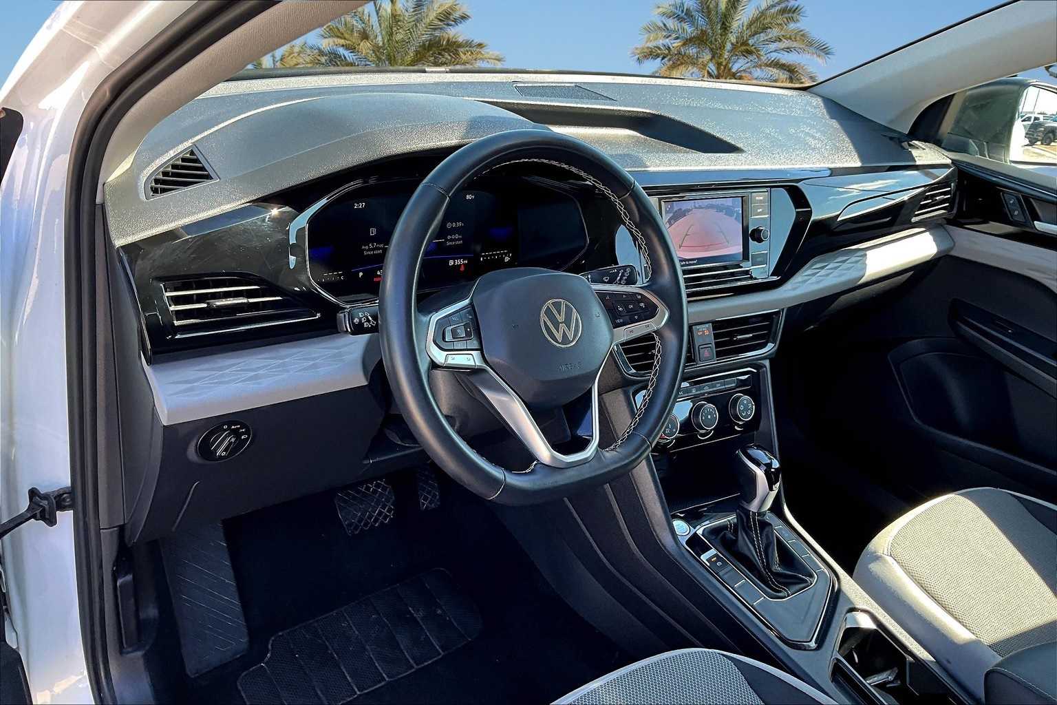 2024 Volkswagen Taos S photo 2