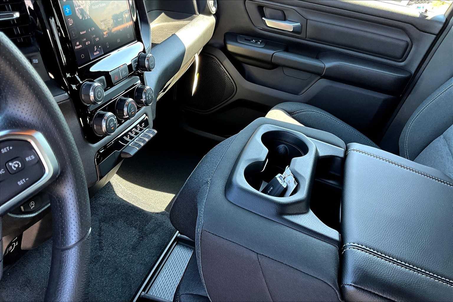 Thumbnail: 2025 RAM 1500 - 16