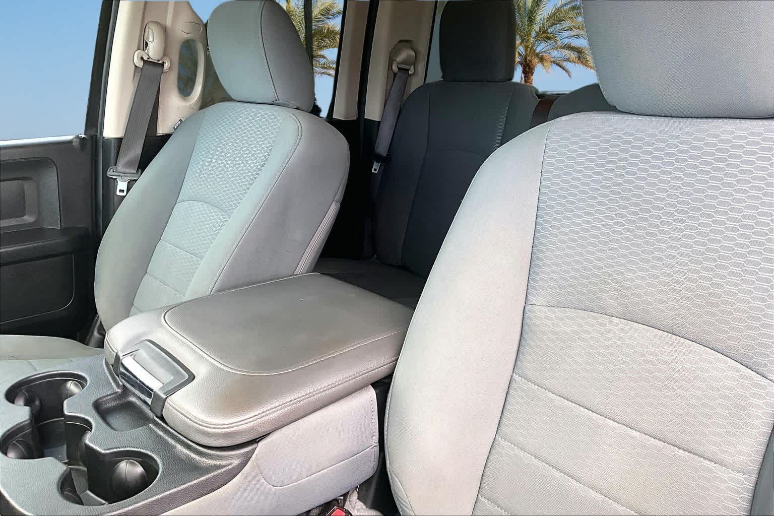 Thumbnail: 2019 RAM 1500 Classic - 10