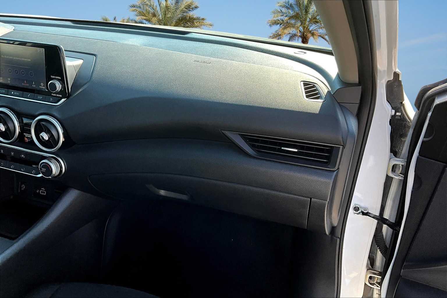 Thumbnail: 2024 Nissan Sentra - 23