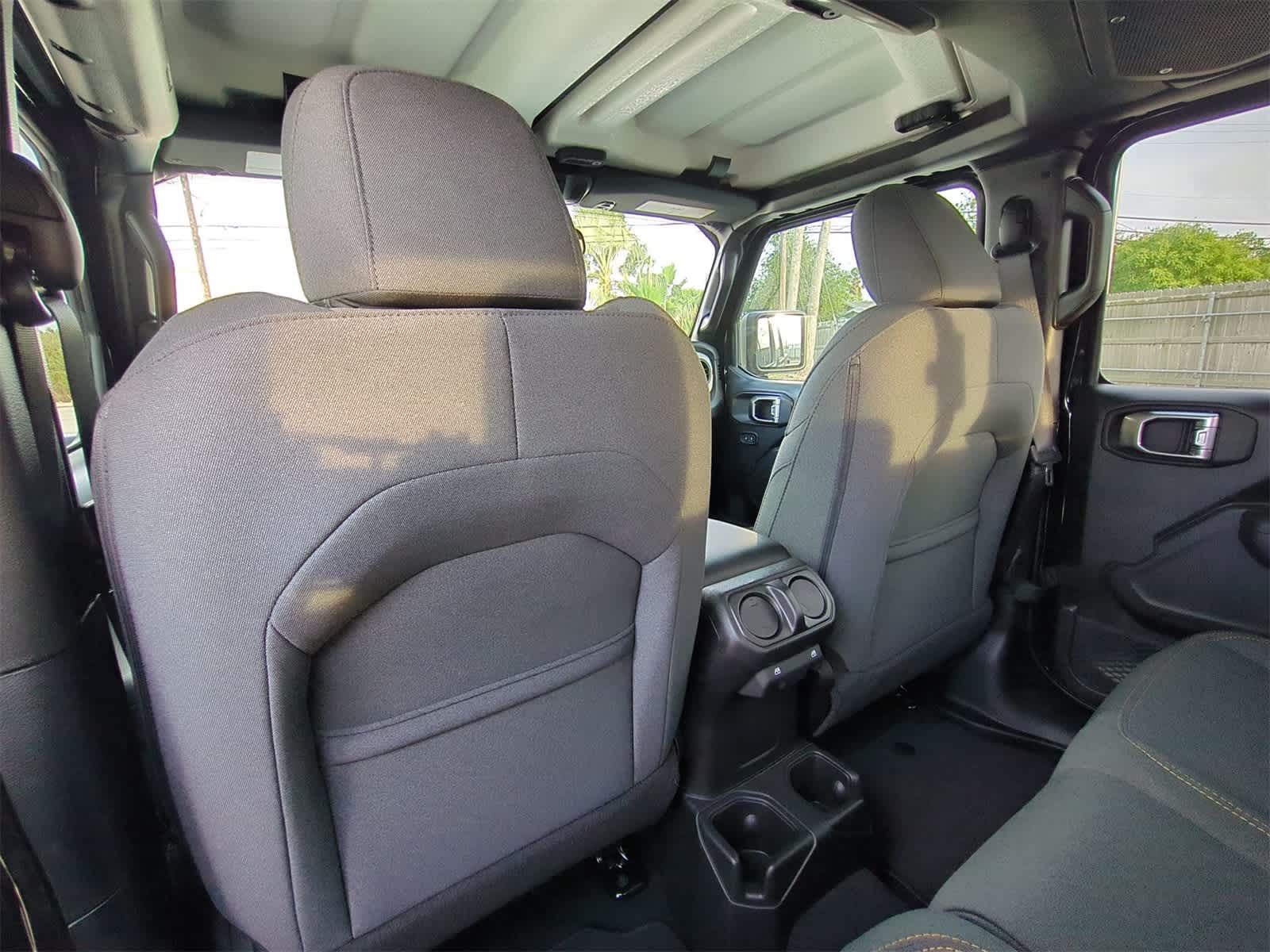 Thumbnail: 2025 Jeep Gladiator - 19