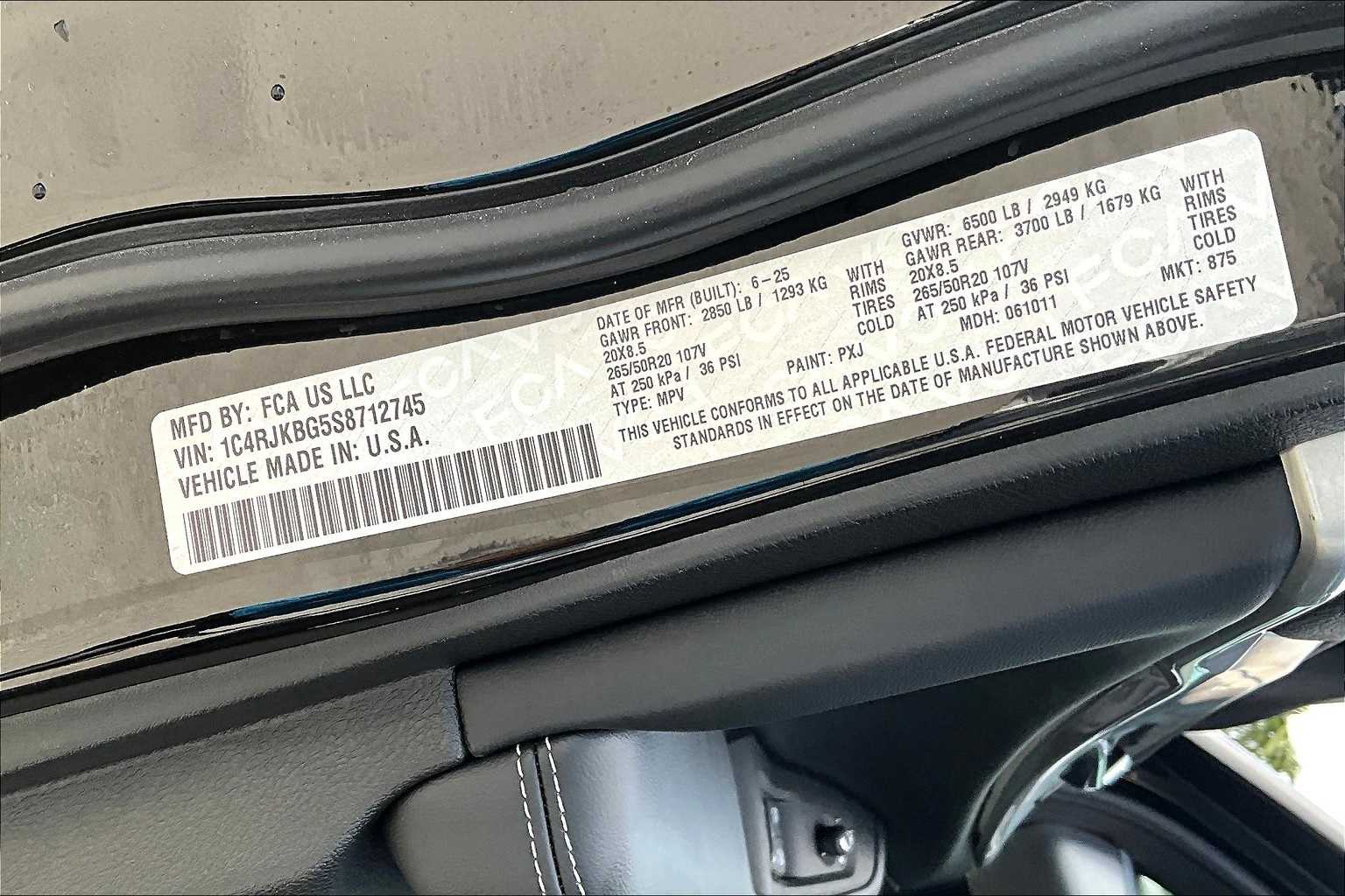 Thumbnail: 2025 Jeep Grand Cherokee - 21