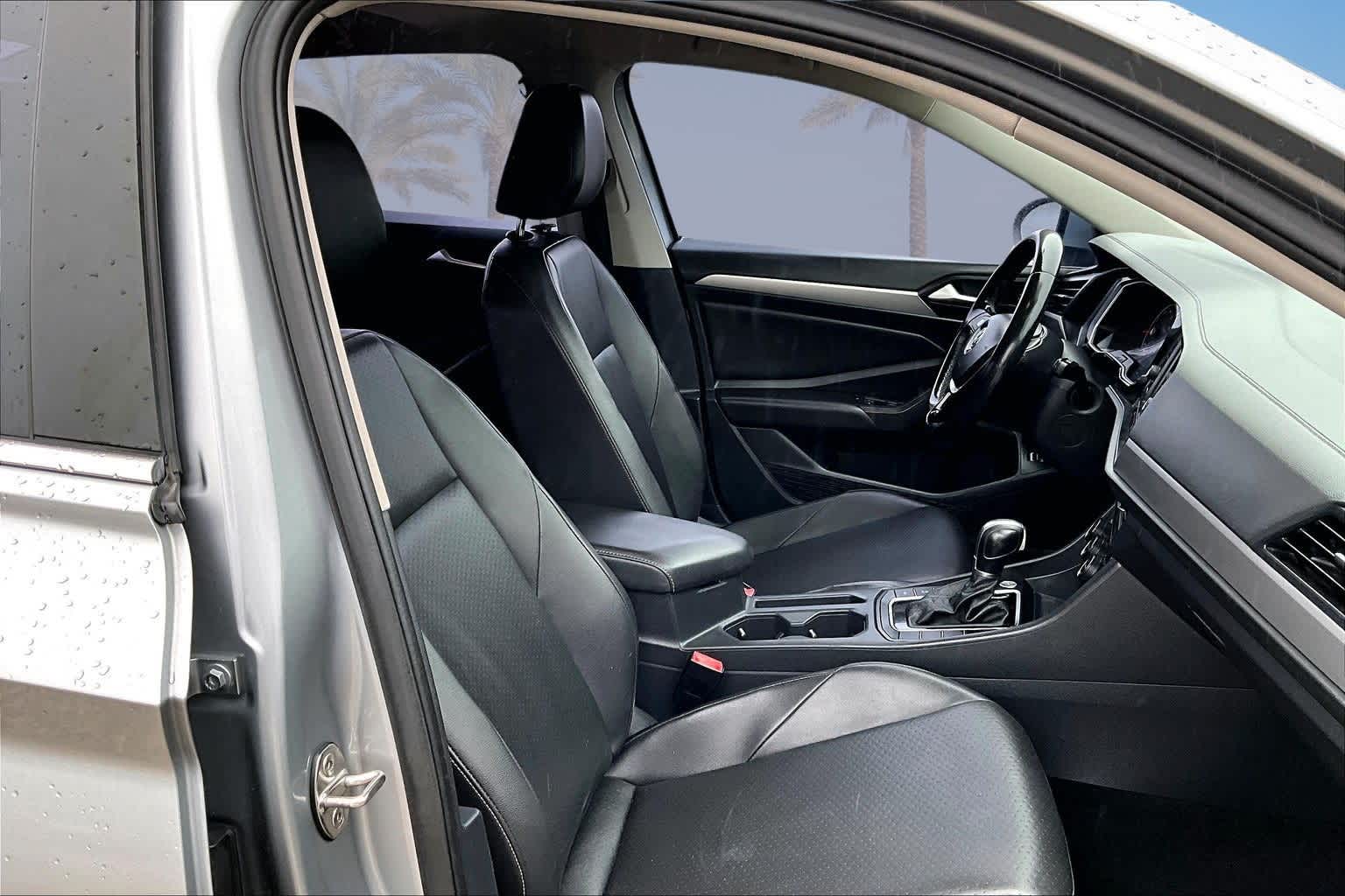 Thumbnail: 2019 Volkswagen Jetta - 12