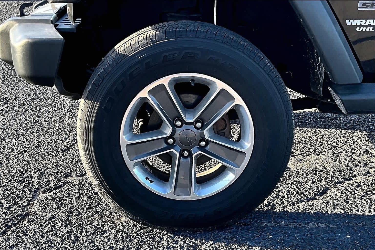 Thumbnail: 2013 Jeep Wrangler - 32