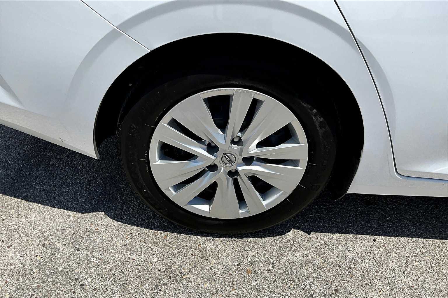 Thumbnail: 2024 Nissan Sentra - 33